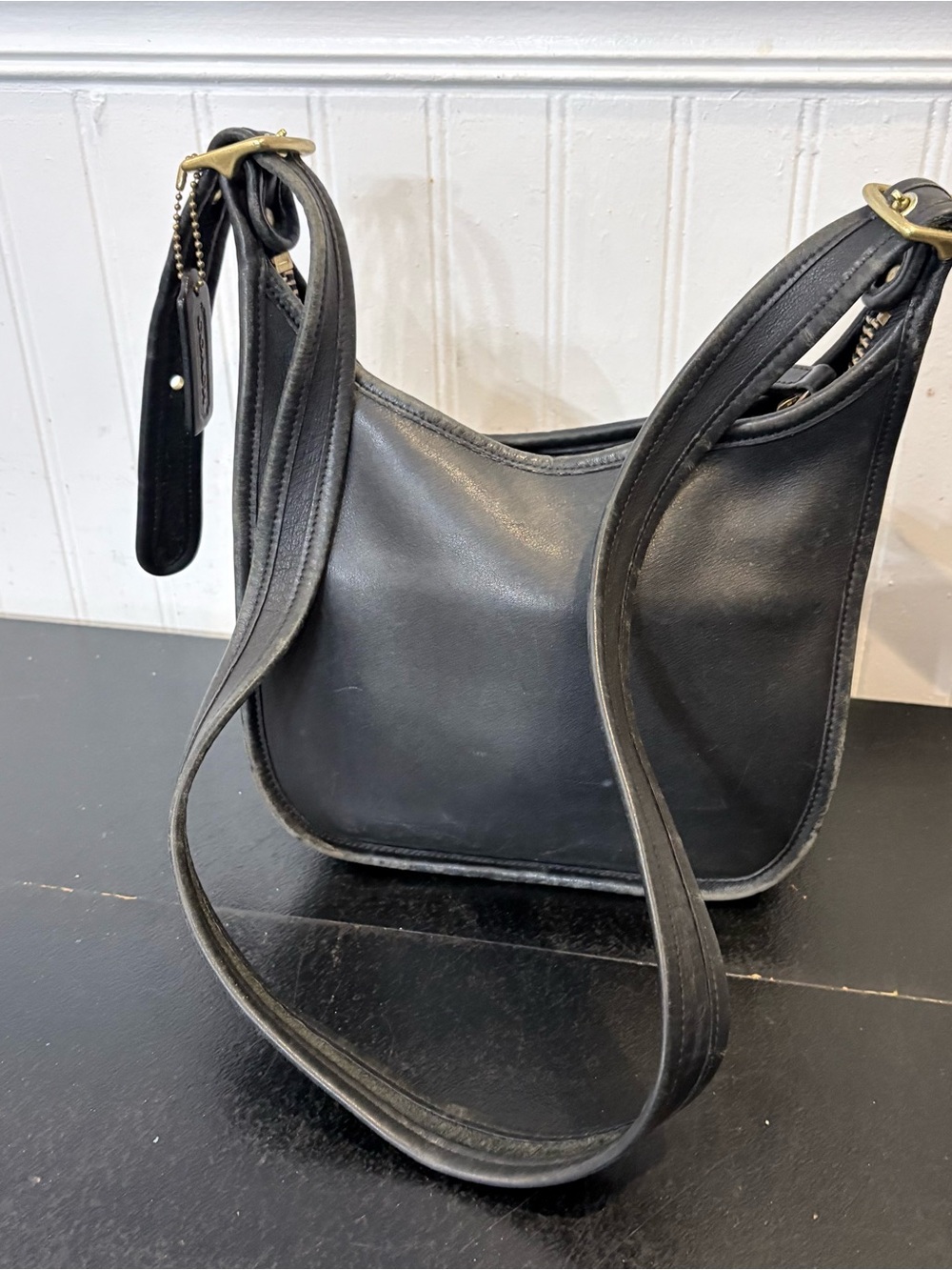Vintage COACH 9950 Black Glovetanned Leather Janice
Legacy Shoulder Bag